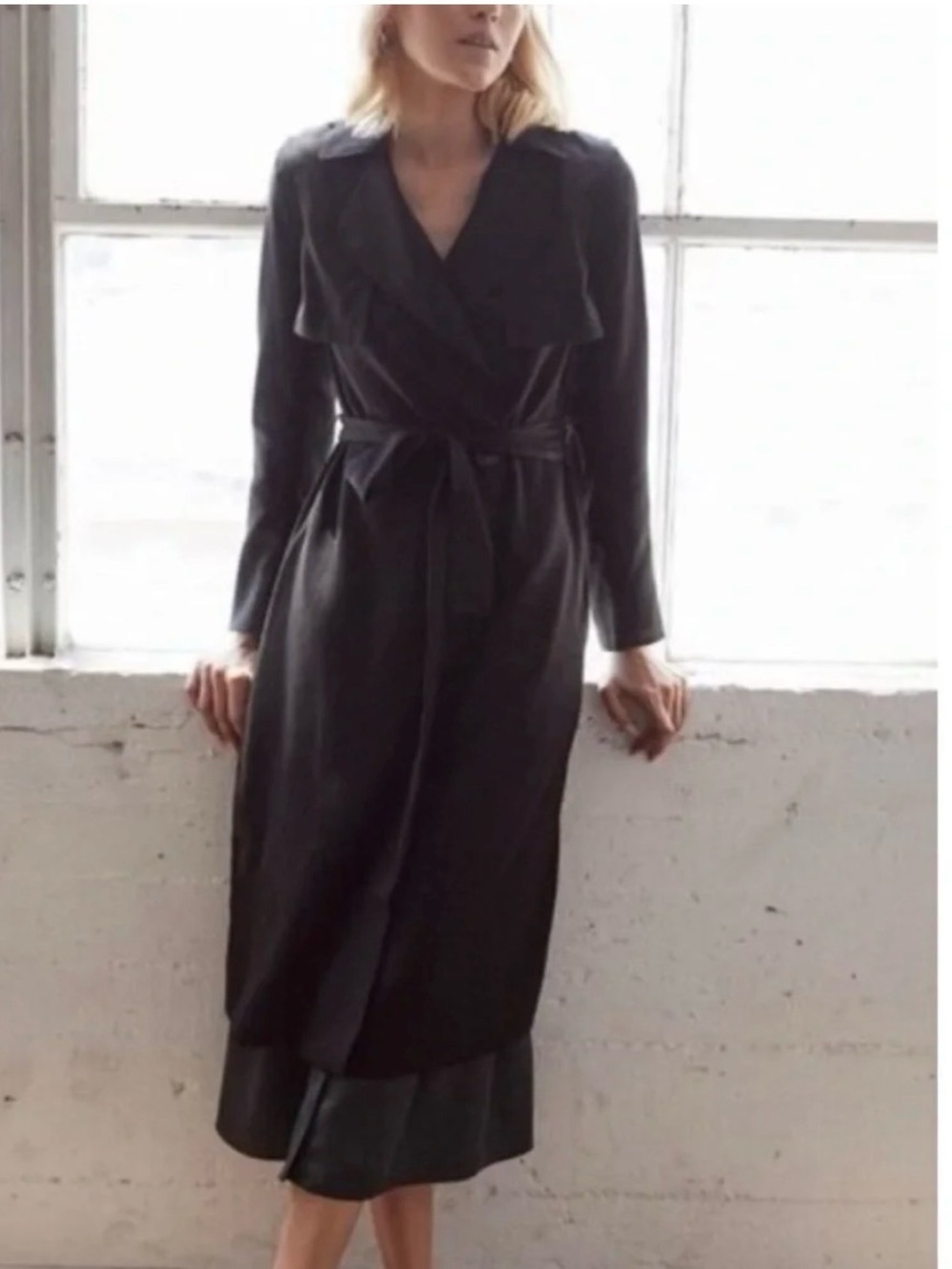 VETTA Capsule Wardrobe Convertible Black Trench Coat